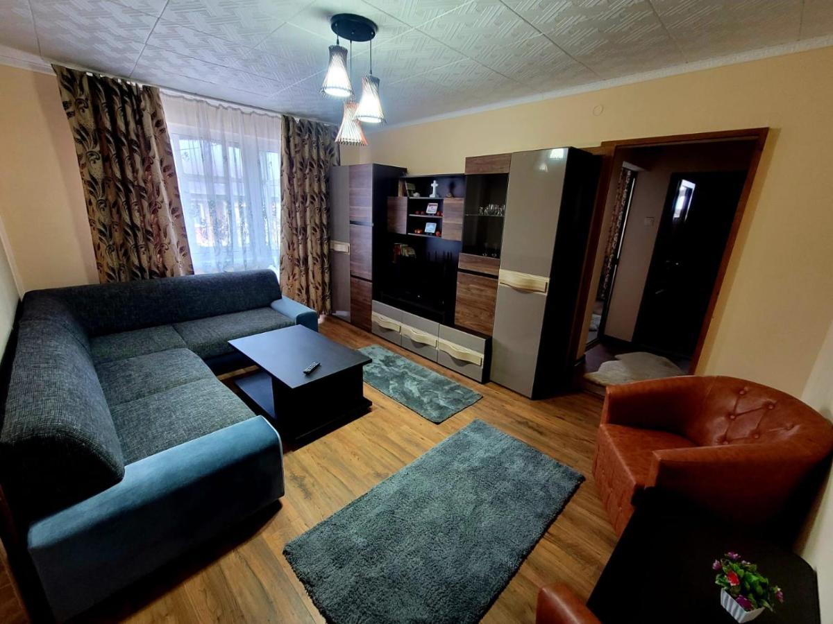 Apartament Bia Lupeni  Екстериор снимка