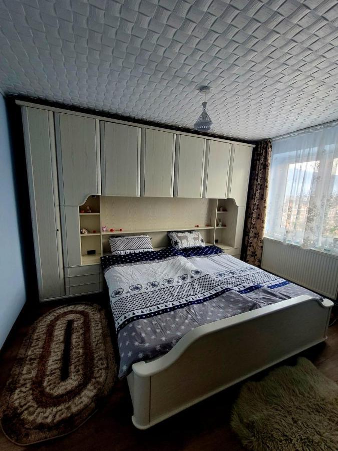 Apartament Bia Lupeni  Екстериор снимка